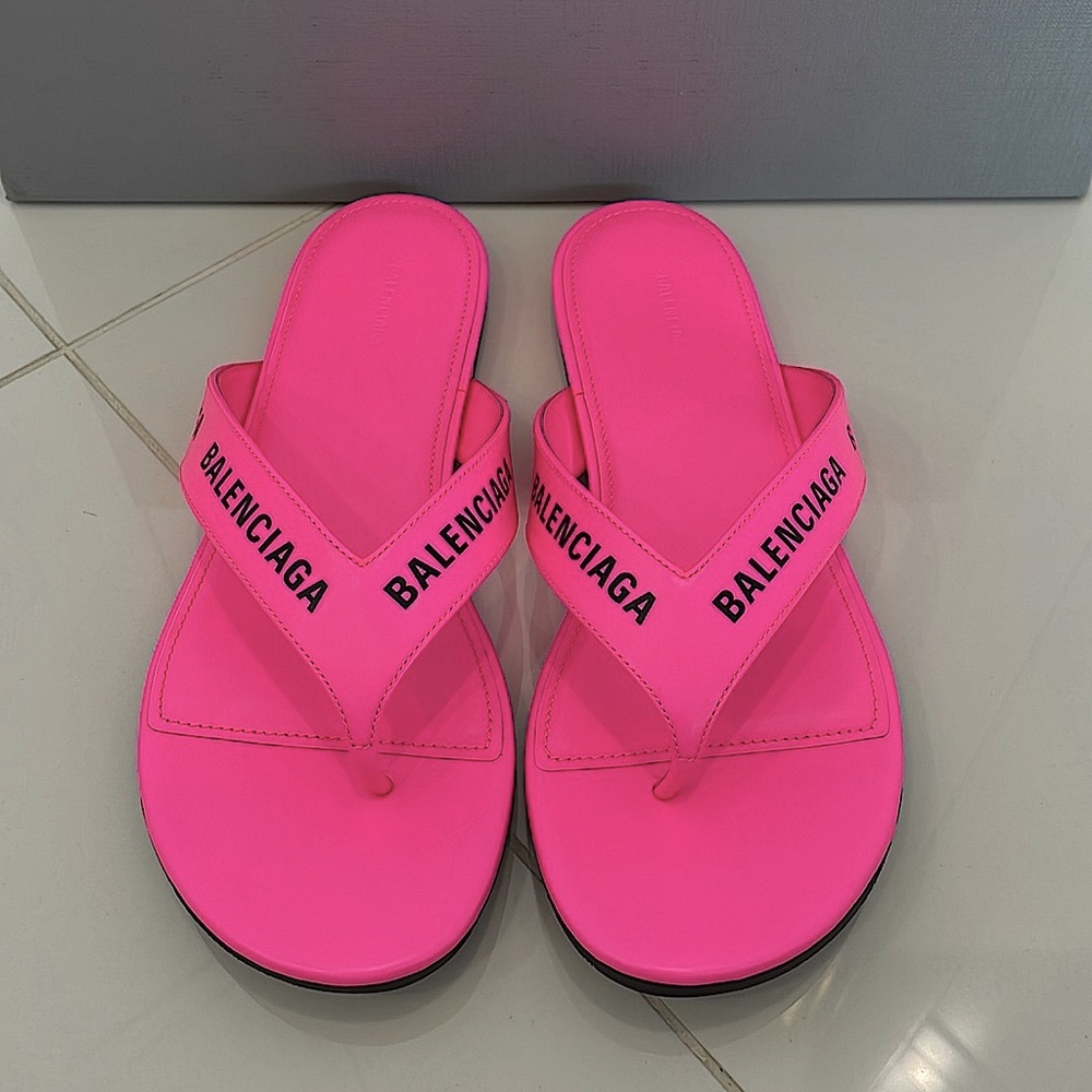 Balenciaga Logo Flip Flops - Picture 2 of 7